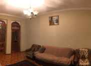 Satılır 3 otaqlı 70 m2 köhnə tikili Elmlər Akademiyası m.
