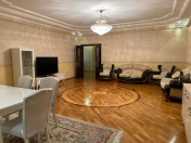 İcarəyə verilir 5 otaqlı 235 m2 yeni tikili 28 May m.