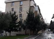 Satılır 1 otaqlı 35 m2 köhnə tikili İnşaatçılar m.