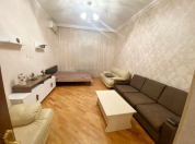 Satılır 3 otaqlı 70 m2 köhnə tikili Dostluq kinoteatrı