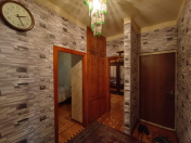 Satılır 4 otaqlı 120 m2 köhnə tikili Ayna Sultanova heykəli