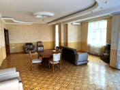 Satılır 3 otaqlı 180 m2 yeni tikili Bakı Slavyan Universiteti