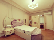 İcarəyə verilir 3 otaqlı 145 m2 yeni tikili Ağ şəhər