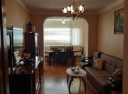 Satılır 3 otaqlı 80 m2 köhnə tikili Yasamal r.