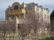 Satılır 18 otaqlı 1200 m2 villa Novxanı