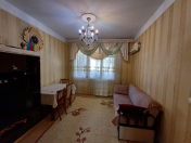 Satılır 3 otaqlı 60 m2 köhnə tikili Memar Əcəmi m.