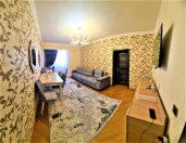 İcarəyə verilir 3 otaqlı 90 m2 köhnə tikili Gənclik m.