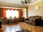 Satılır 3 otaqlı 100 m2 köhnə tikili Gənclik m.