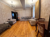 Satılır 2 otaqlı 90 m2 yeni tikili Memar Əcəmi m.