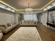 Satılır 4 otaqlı 258 m2 yeni tikili Nəsimi r.