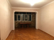 Satılır 3 otaqlı 70 m2 köhnə tikili Gənclik m.