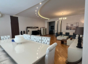 İcarəyə verilir 5 otaqlı 200 m2 yeni tikili 28 May m.