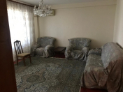 Satılır 3 otaqlı 80 m2 köhnə tikili 28 May m.