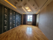 Satılır 3 otaqlı 90 m2 yeni tikili Avtovağzal m.