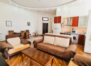 Satılır 3 otaqlı 110 m2 köhnə tikili Sahil m.