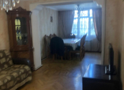 Satılır 3 otaqlı 100 m2 köhnə tikili Gənclik m.