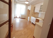 Satılır 4 otaqlı 190 m2 yeni tikili 28 May m.