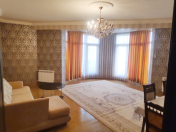 İcarəyə verilir 3 otaqlı 120 m2 yeni tikili Səməd Vurğun parkı