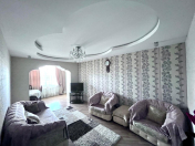 Satılır 3 otaqlı 85 m2 köhnə tikili Neftçilər m.