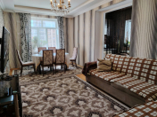 Satılır 4 otaqlı 56 m2 köhnə tikili Bakıxanov