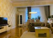 Satılır 4 otaqlı 160 m2 yeni tikili Əhmədli m.