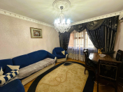 Satılır 3 otaqlı 75 m2 köhnə tikili Qara Qarayev m.