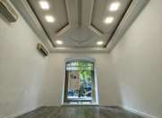 İcarəyə verilir 1 otaqlı 50 m2 obyekt 28 May m.