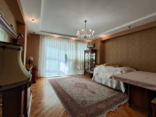 Satılır 2 otaqlı 90 m2 yeni tikili Azadlıq prospekti m.