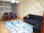 Satılır 2 otaqlı 60 m2 köhnə tikili Gənclik m.