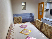 Satılır 2 otaqlı 45 m2 köhnə tikili Qara Qarayev m.