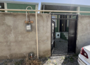 Satılır 3 otaqlı 1.3 m2 həyət evi Binə