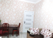 Satılır 2 otaqlı 65 m2 yeni tikili Memar Əcəmi m.