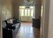 Satılır 3 otaqlı 80 m2 köhnə tikili Neftçilər m.