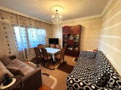 Satılır 4 otaqlı 105 m2 köhnə tikili Heydər Əliyev Mərkəzi