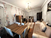 Satılır 2 otaqlı 70 m2 köhnə tikili Heydər Əliyev Mərkəzi