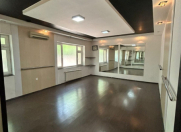 İcarəyə verilir 8 otaqlı 200 m2 obyekt Nəsimi r.