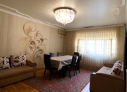 Satılır 3 otaqlı 120 m2 köhnə tikili Gənclik m.