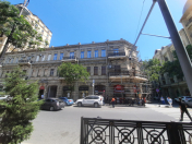 Satılır 1 otaqlı 40 m2 köhnə tikili Sahil m.