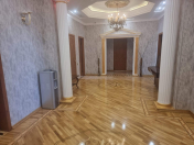 Satılır 5 otaqlı 215 m2 yeni tikili Gənclik m.
