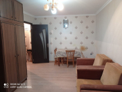 İcarəyə verilir 1 otaqlı 30 m2 köhnə tikili 28 may