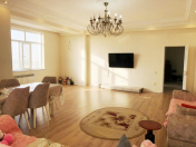 Satılır 4 otaqlı 220 m2 yeni tikili Qara Qarayev m.