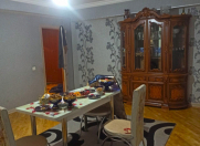 Satılır 4 otaqlı 115 m2 köhnə tikili Şərq Bazarı