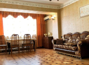 Satılır 4 otaqlı 110 m2 köhnə tikili Gənclik m.
