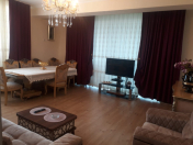 Satılır 3 otaqlı 150 m2 yeni tikili Elmlər Akademiyası m.