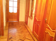 Satılır 2 otaqlı 65 m2 köhnə tikili Gənclik m.