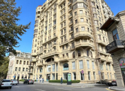 Satılır 5 otaqlı 310 m2 yeni tikili Axundov bağı