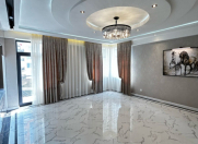 Satılır 4 otaqlı 130 m2 yeni tikili Qara Qarayev m.