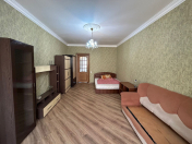 İcarəyə verilir 2 otaqlı 70 m2 köhnə tikili 28 may