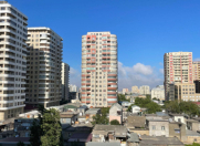 Satılır 3 otaqlı 90 m2 köhnə tikili Elmlər Akademiyası m.