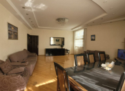 Satılır 3 otaqlı 126 m2 yeni tikili Elmlər Akademiyası m.